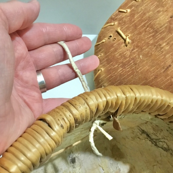 Vintage Authentic Signed Chipewyan Indian Birch Bark Basket - Picture 8 of 12